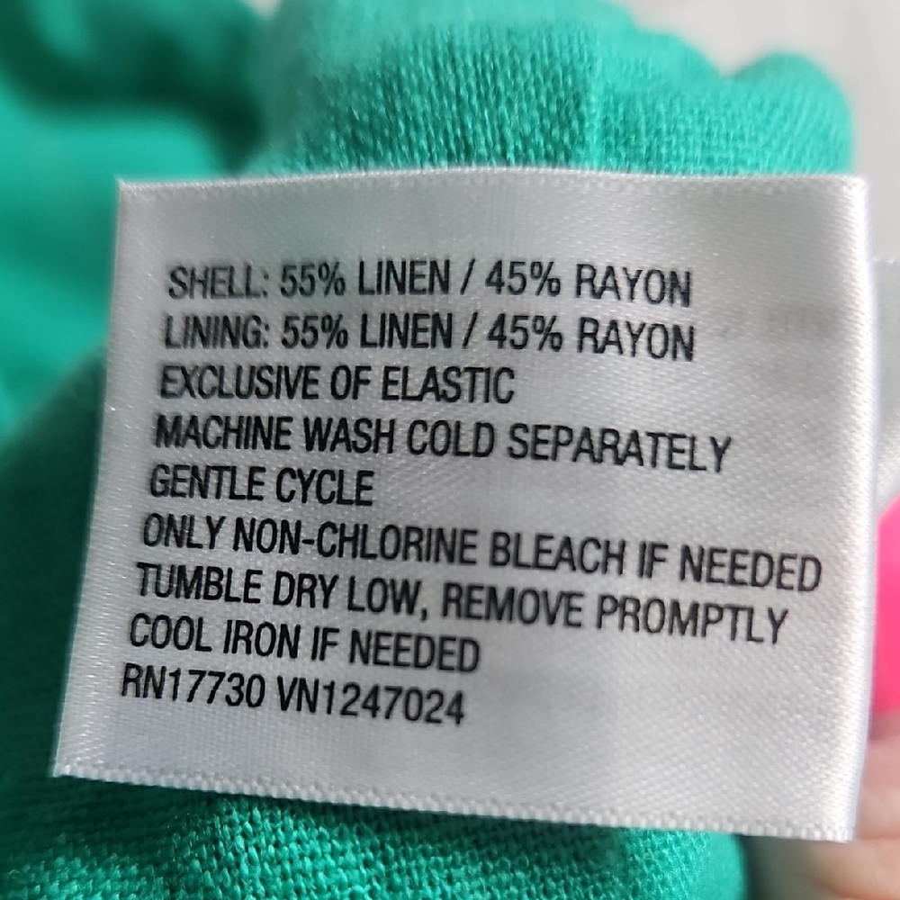 Universal Thread Green Crop Top - Picture 3 of 3